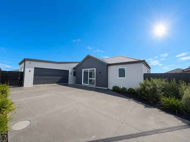 82 Westmoor Boulevard, Rolleston