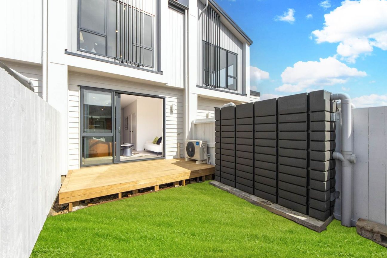 Brand New Luxury with 2 Ensuite Bedrooms & 1x Carpark - Vista 6