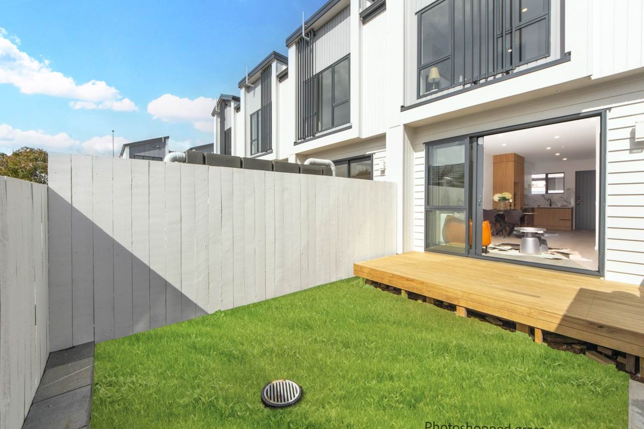 Brand New Luxury with 2 Ensuite Bedrooms & 1x Carpark - Vista 2