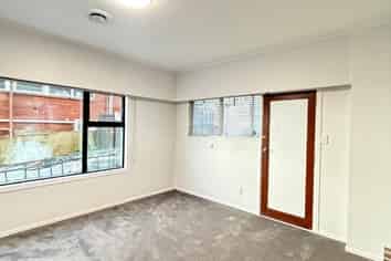 1/19 Glenveagh Drive, Mount Roskill