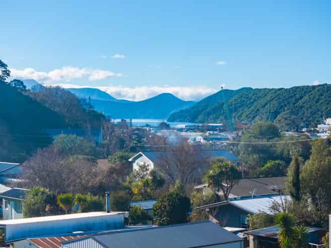 10 and 10a Cornwall Street, Picton