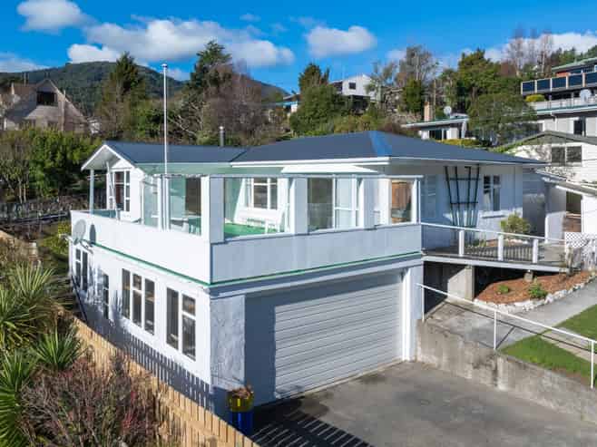 10 and 10a Cornwall Street, Picton