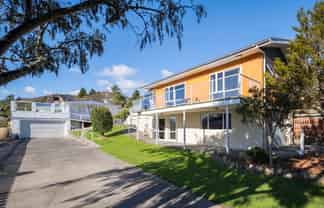 10 and 10a Cornwall Street, Picton
