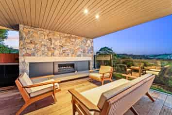 8 Green Road, Matakana