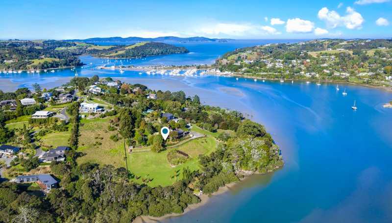 8 Green Road, Matakana