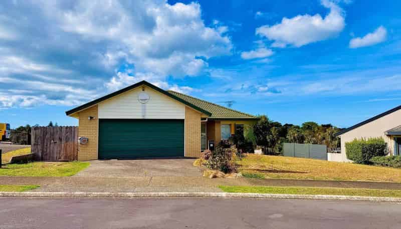 33 Blue Heron Rise, Stanmore Bay
