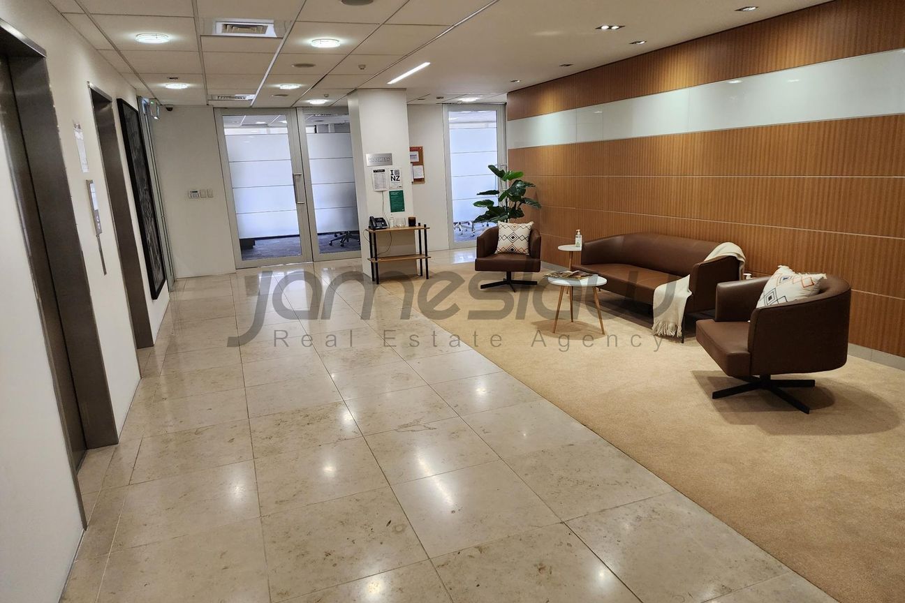 Modern 276sqm Office on Symonds Street - Widok 4