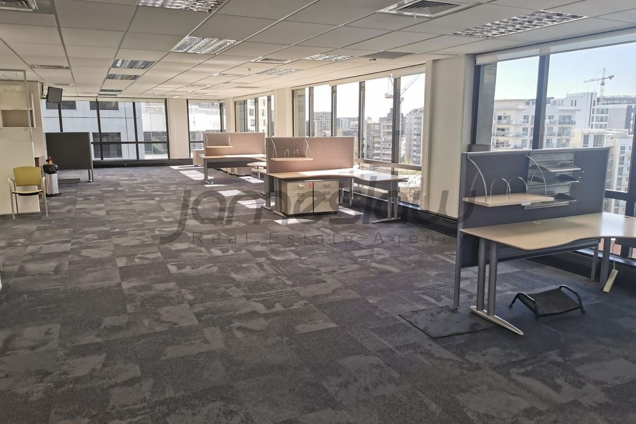 Modern 276sqm Office on Symonds Street - Więcej