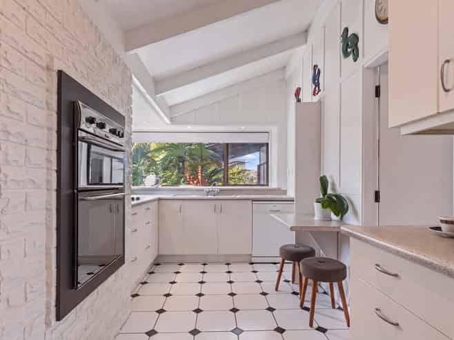 2/62 Murray Place, Merivale