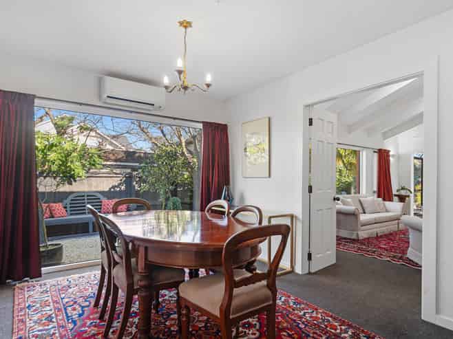 2/62 Murray Place, Merivale