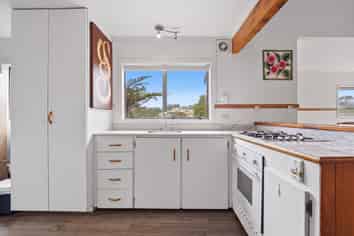 624 Whangaparaoa Road, Stanmore Bay