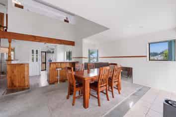 624 Whangaparaoa Road, Stanmore Bay