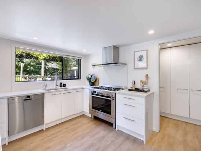 28 Melville Road, Omanawa
