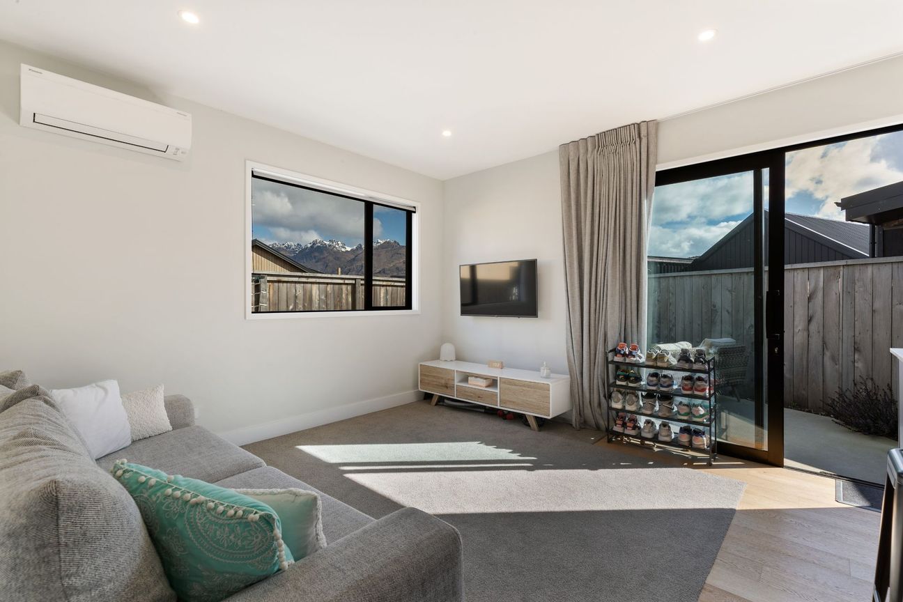 Easy living starts here - Vista 3