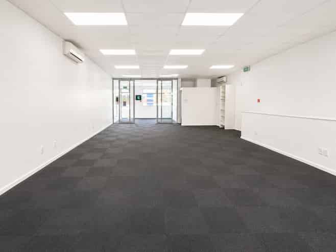 Well priced modern office in Addington