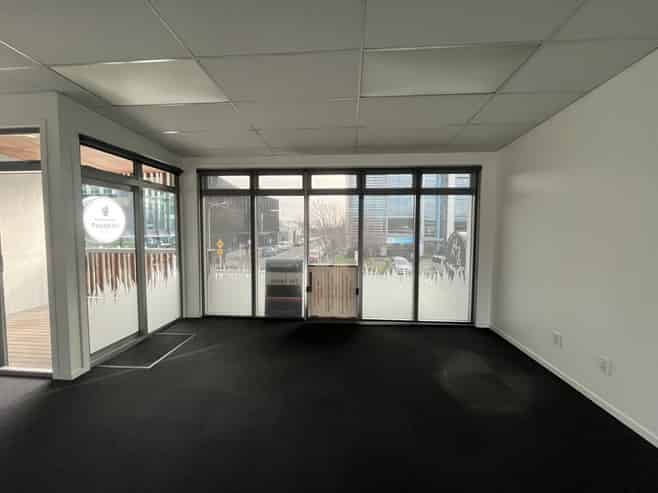 Well priced modern office in Addington