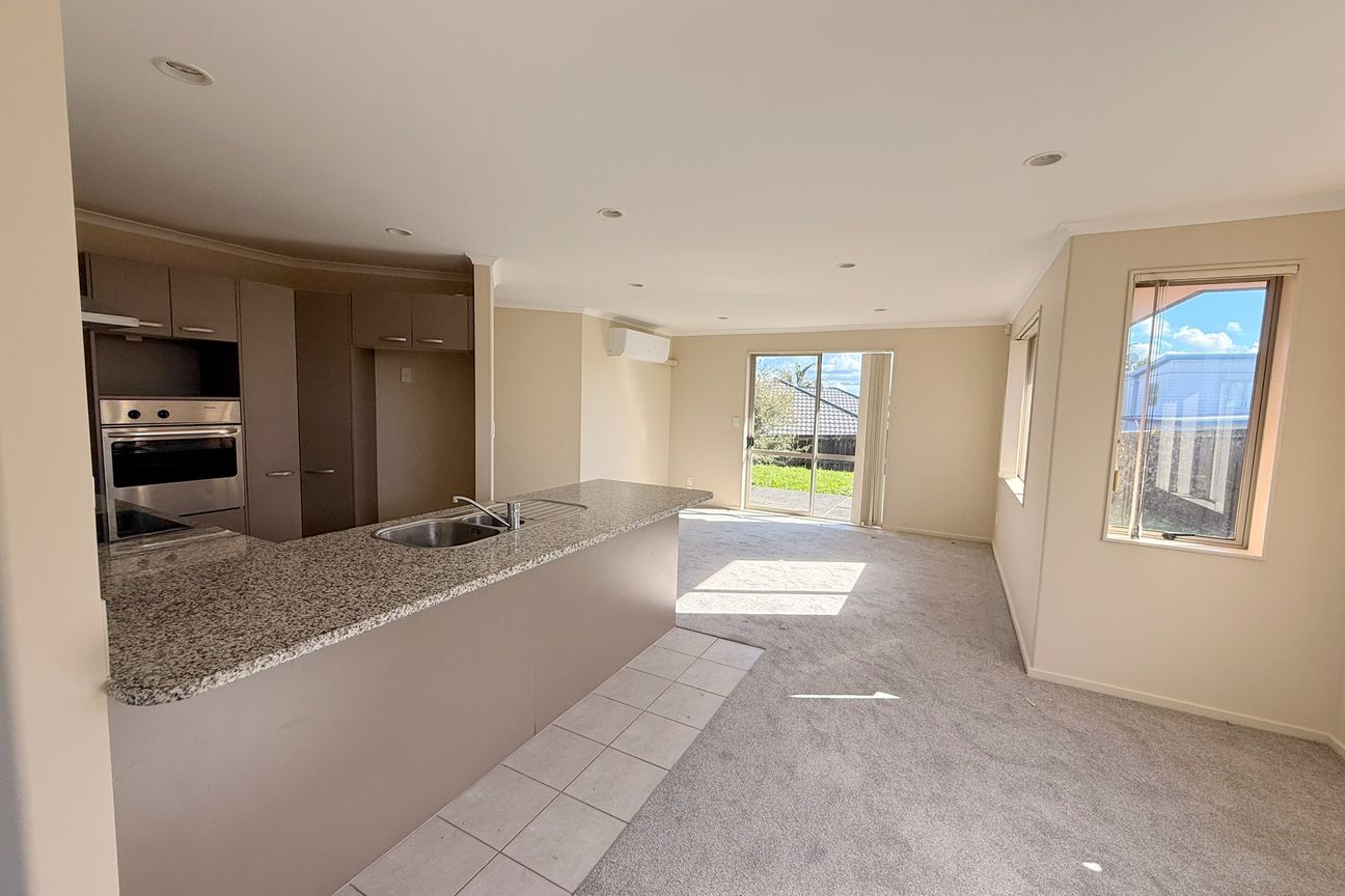 Spacious Renovated Family Home in Northcross - Widok 5