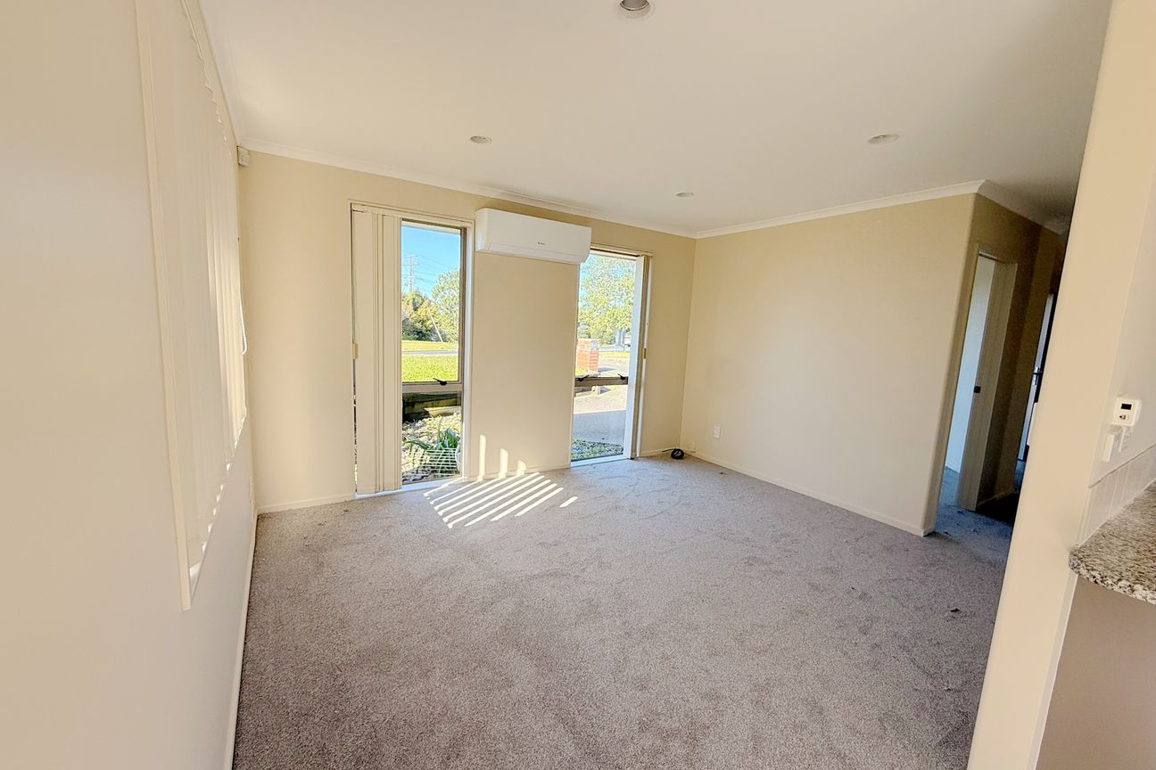 Spacious Renovated Family Home in Northcross - Widok 4