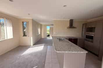 866A East Coast Road, Browns Bay