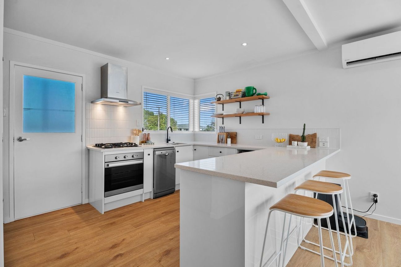 Modern 2-Bedroom in Double Westlake Zone - Vista 6
