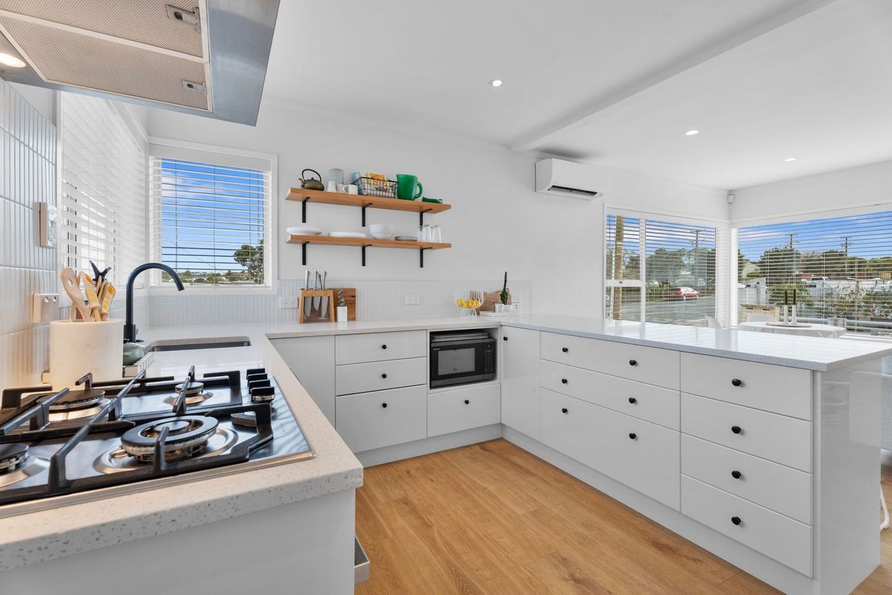 Modern 2-Bedroom in Double Westlake Zone - Vista 5
