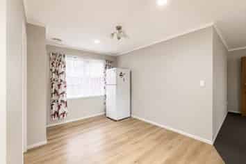 901/C High Street, Avalon