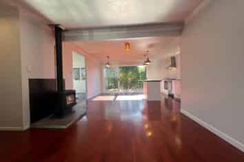 75A George Crescent, Buckland