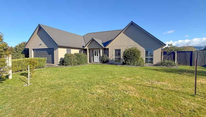 23 Carrington Drive, Carterton