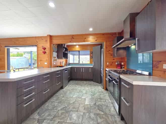 302 Matarangi Drive, Matarangi