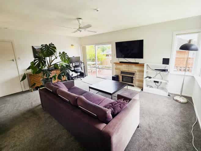 18 Lowry Crescent, Stokes Valley