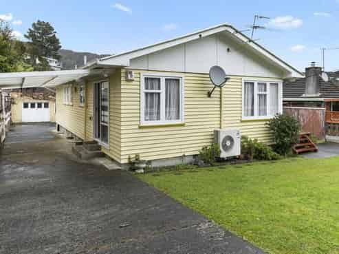 18 Lowry Crescent, Stokes Valley