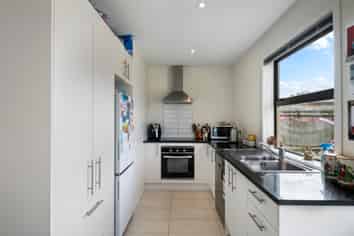 6 Adina Lane, Wiri