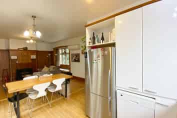10 Strauss Pl, Somerfield