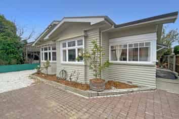 10 Strauss Pl, Somerfield
