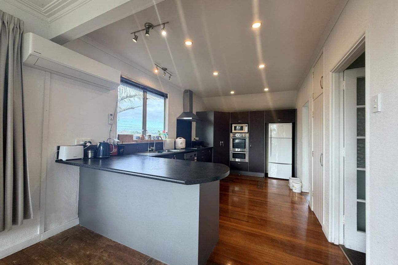 Sunny and spacious Family living in Blagdon - Bild 3