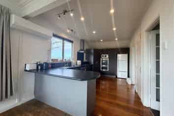 63 South Road, Blagdon