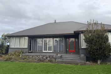 63 South Road, Blagdon