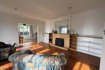 63 South Road, Blagdon
