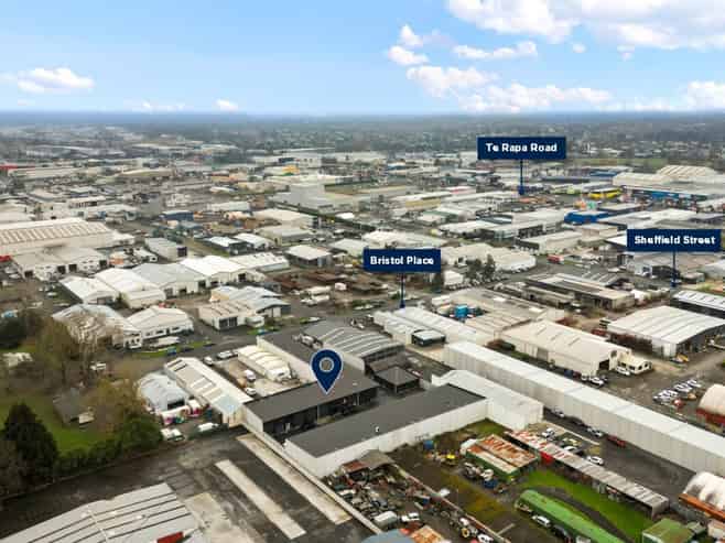 Warehouse with Office in Prime Te Rapa Location