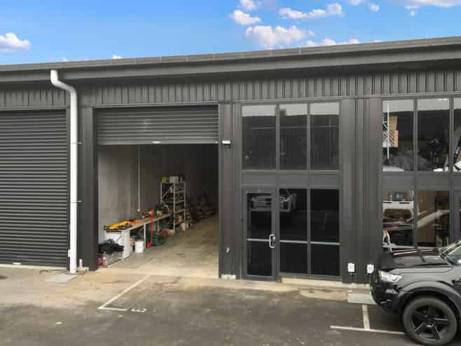 Warehouse with Office in Prime Te Rapa Location
