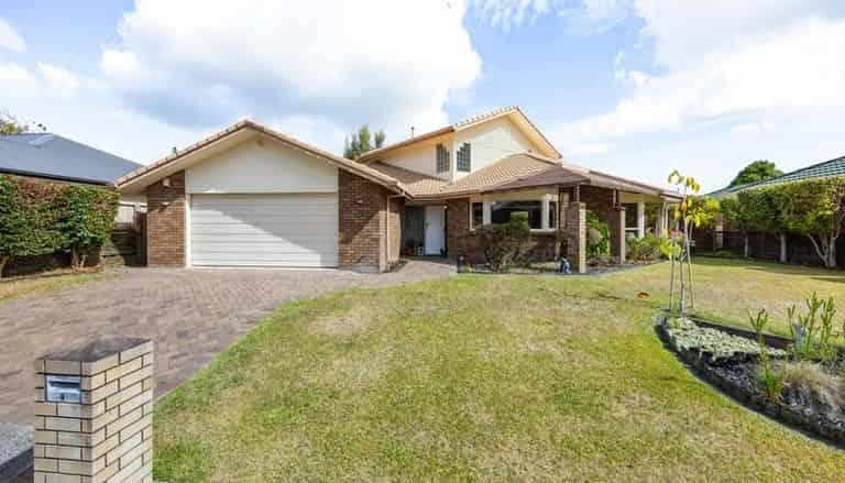 4 Longwood Place, Harrowfield