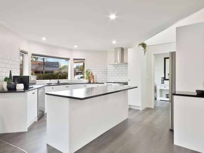 4 Longwood Place, Harrowfield