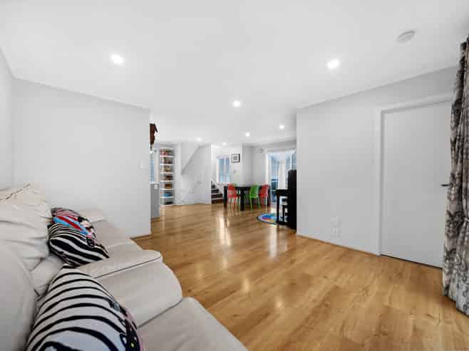 12 Panakenake Way, Flat Bush