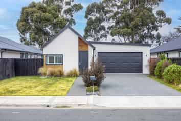 13 John Raven Lane, Woodend