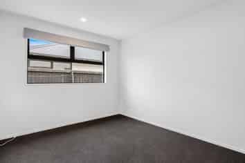 13 John Raven Lane, Woodend