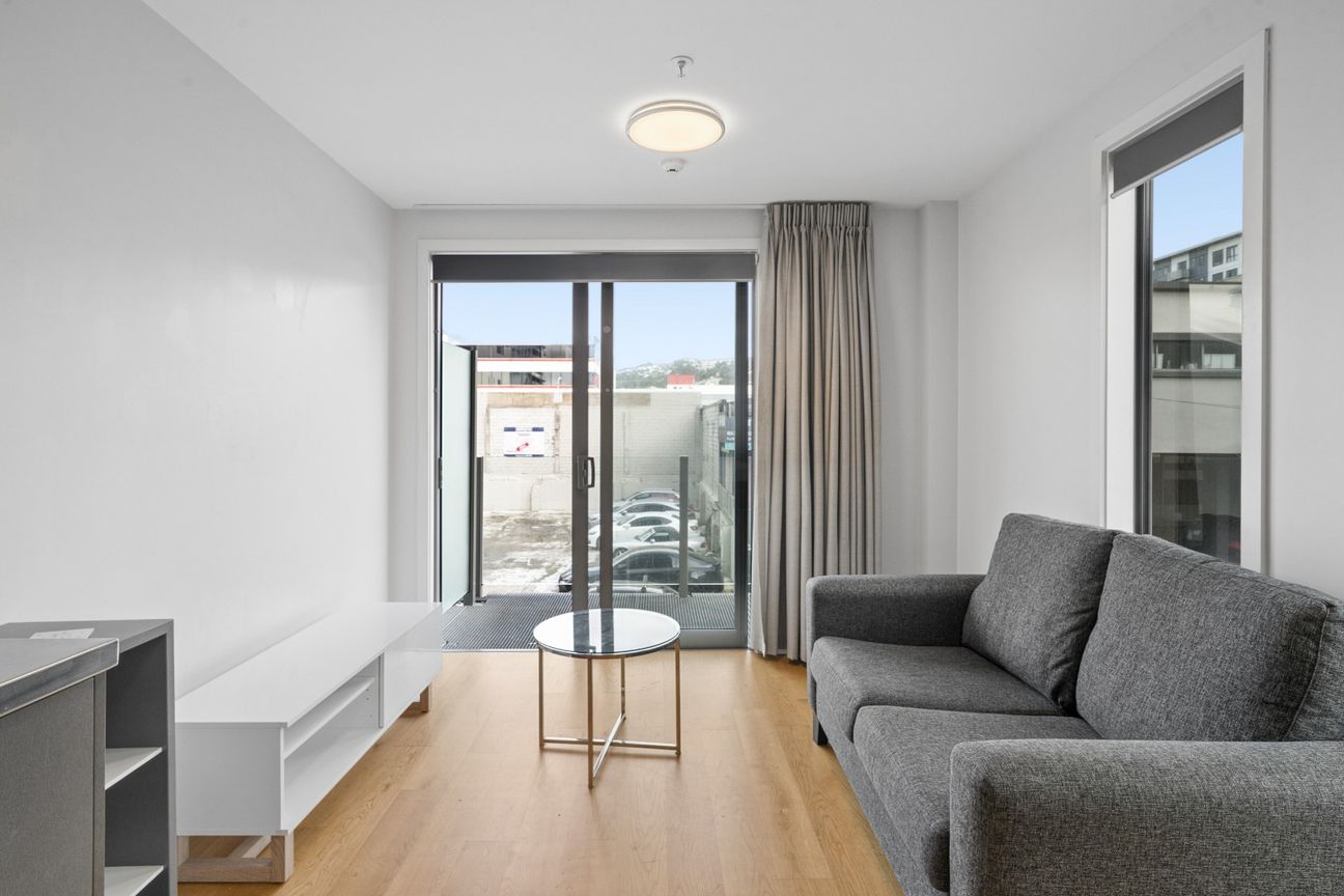 Sun-Filled apartment on Wigan Street! - Vista 4