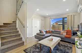 E/10 Roberts Road, Te Atatu South