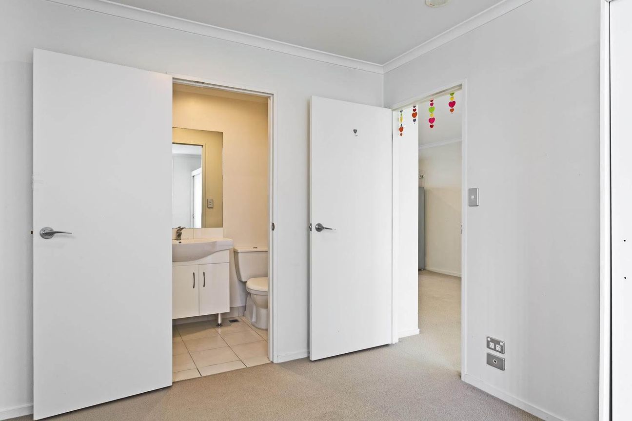 Unfurnished 2 Bedroom, 2 Bathroom Apartment on... - Vista 6