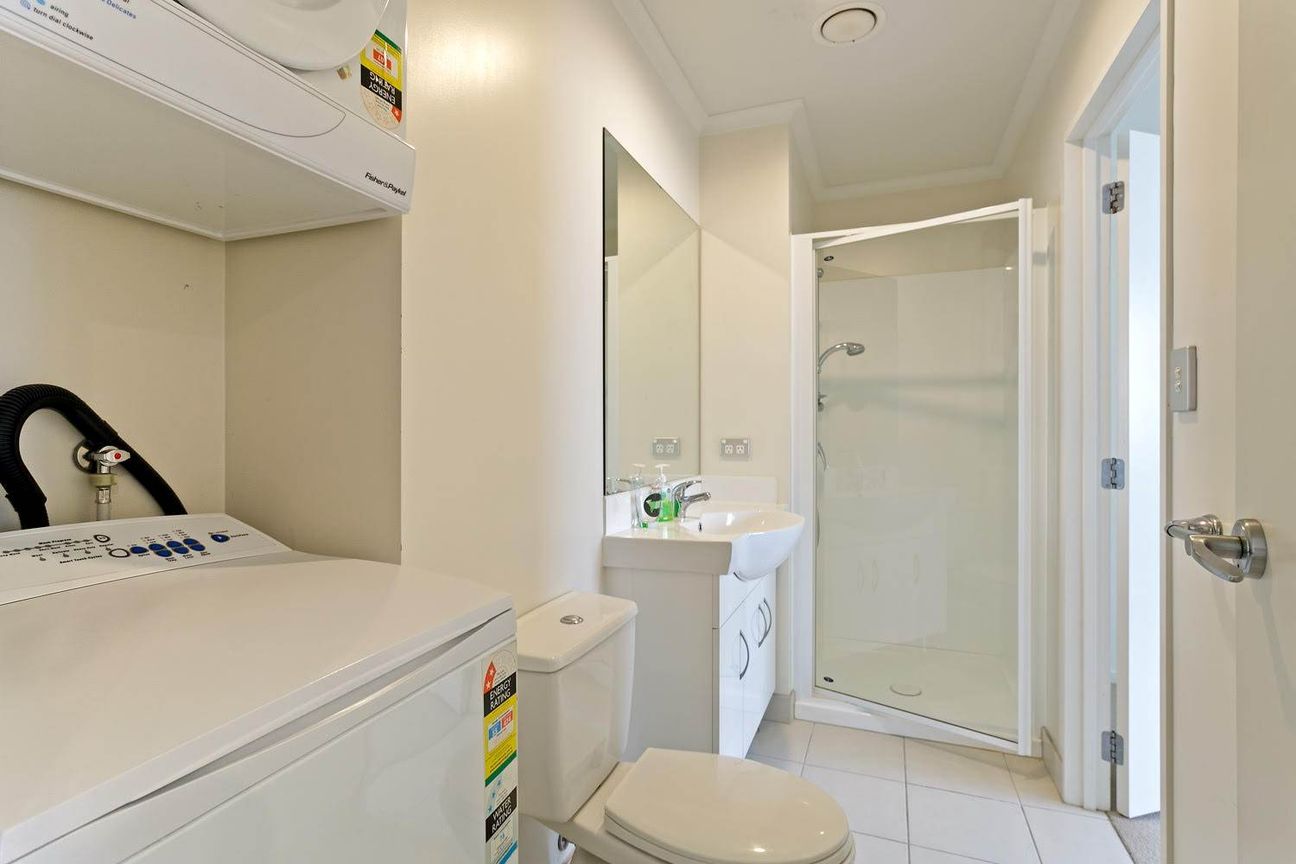 Unfurnished 2 Bedroom, 2 Bathroom Apartment on... - Vista 4