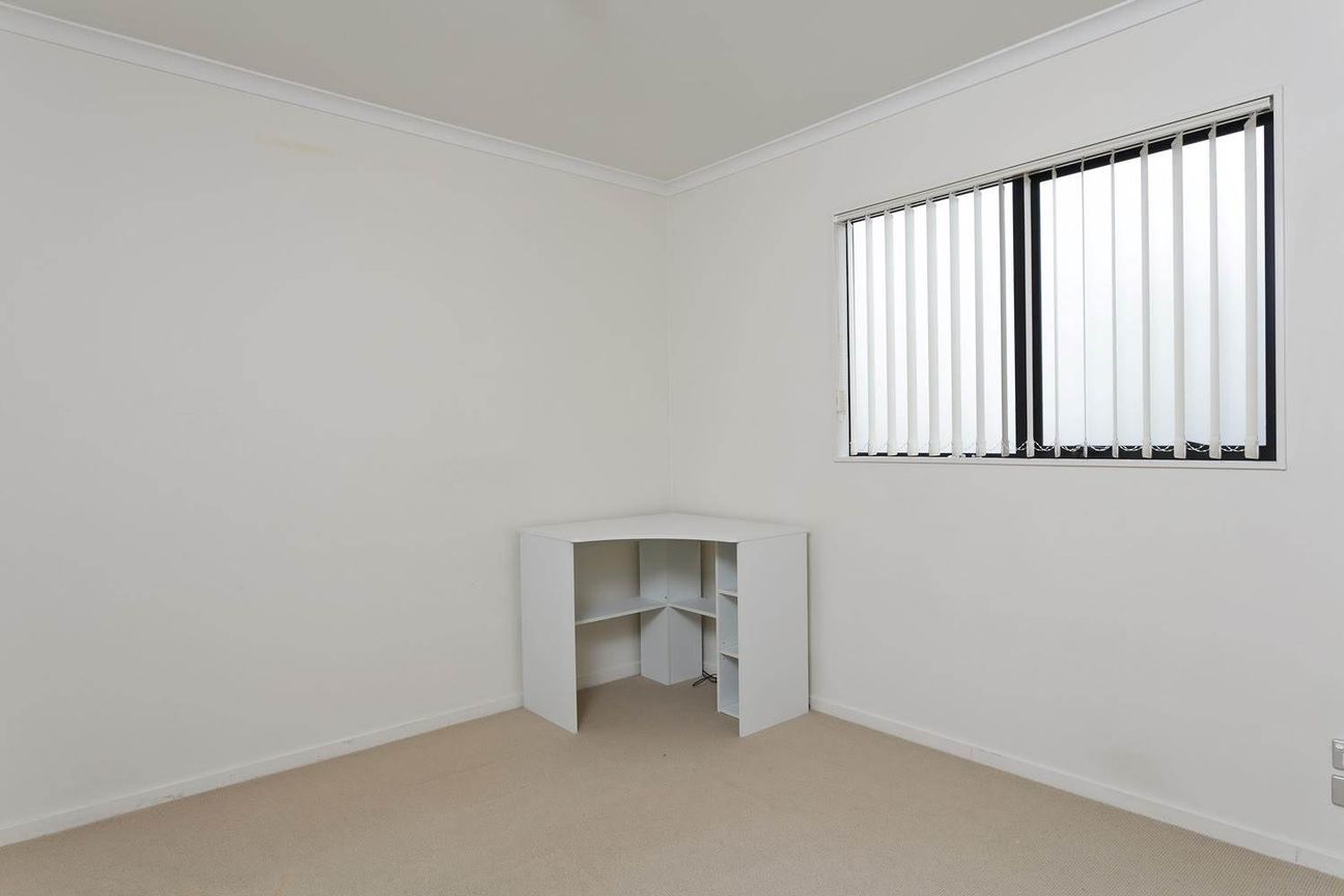 Unfurnished 2 Bedroom, 2 Bathroom Apartment on... - Altro
